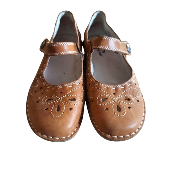 Spring Step Leather Mary Jane - Picture 2 of 9